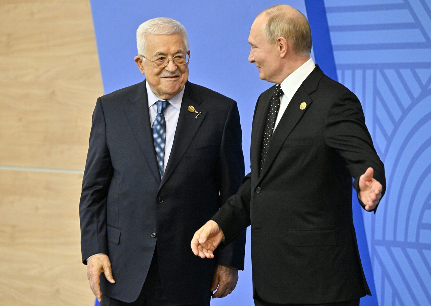 XVI саммит БРИКС. Церемония официальной встречи президентом РФ В. Путиным глав делегаций стран БРИКС