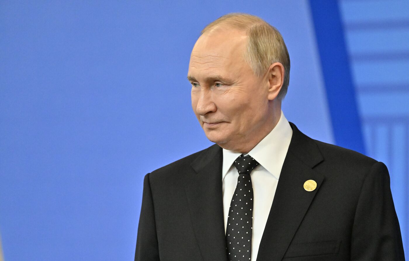 XVI саммит БРИКС. Церемония официальной встречи президентом РФ В. Путиным глав делегаций стран БРИКС