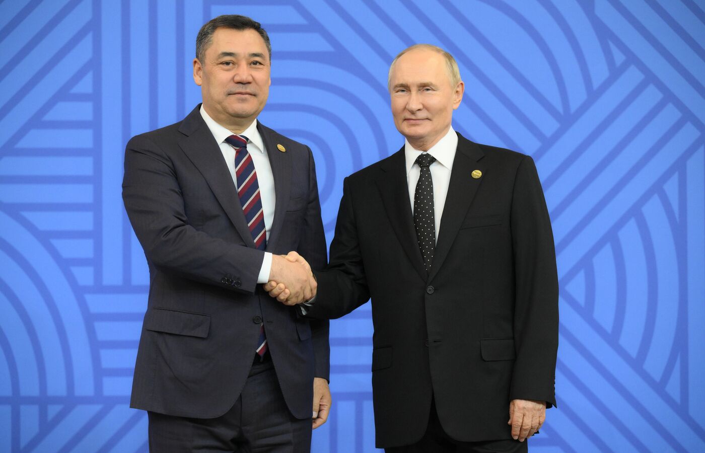 XVI саммит БРИКС. Церемония официальной встречи президентом РФ В. Путиным глав делегаций стран БРИКС