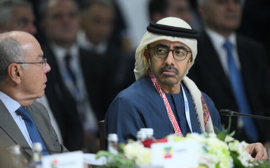 XVI саммит БРИКС. Пленарное заседание XVI саммита БРИКС в формате "аутрич" / "БРИКС плюс"