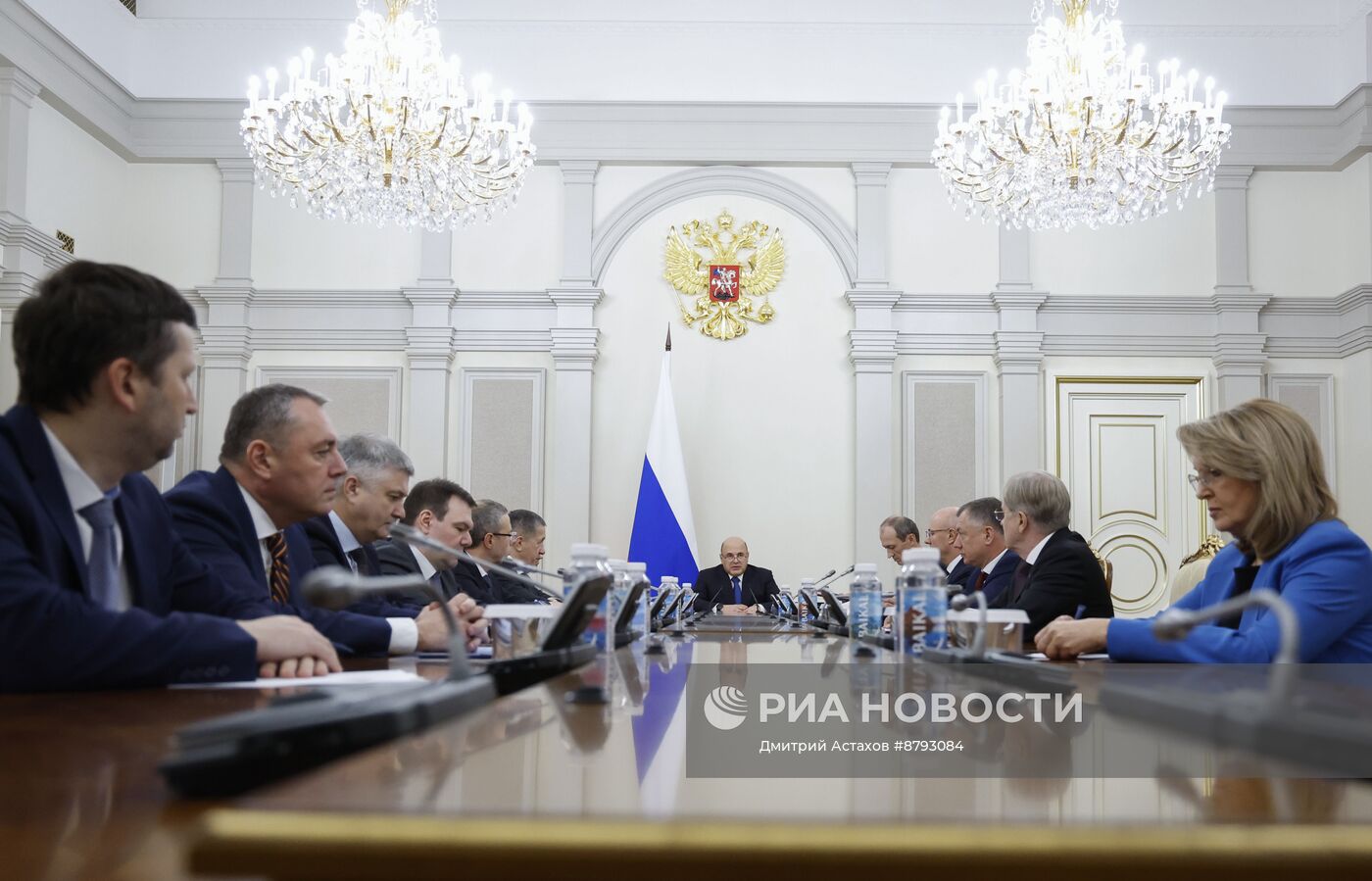 Премьер-министр Михаил Мишустин провел совещание с вице-премьерами РФ