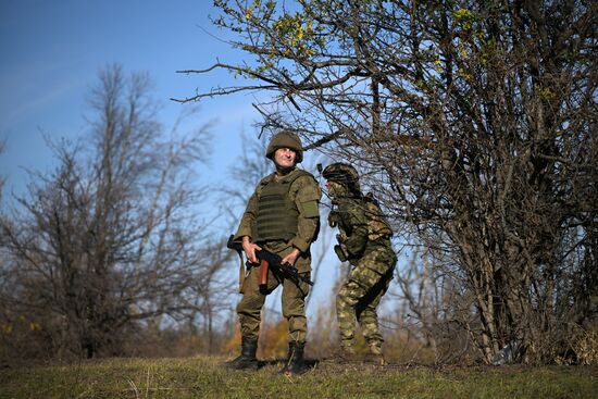 Боевая работа РСЗО "Град-1" 25 общевойсковой армии группировки войск Запад на Краснолиманском участке фронта в ЛНР