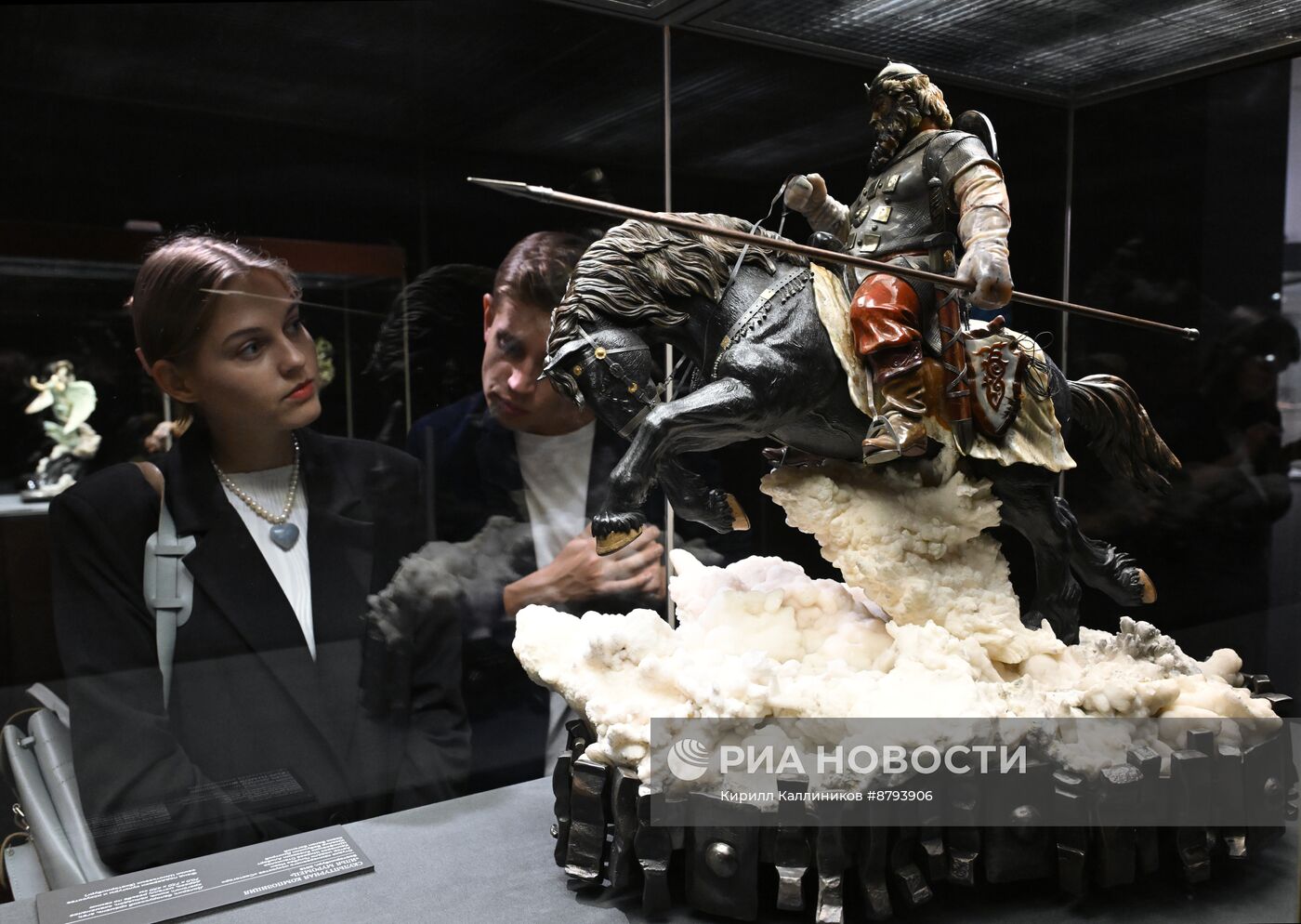 Выставка "Россия Любовь моя! Искусство ювелиров России. XIX-XXI век"