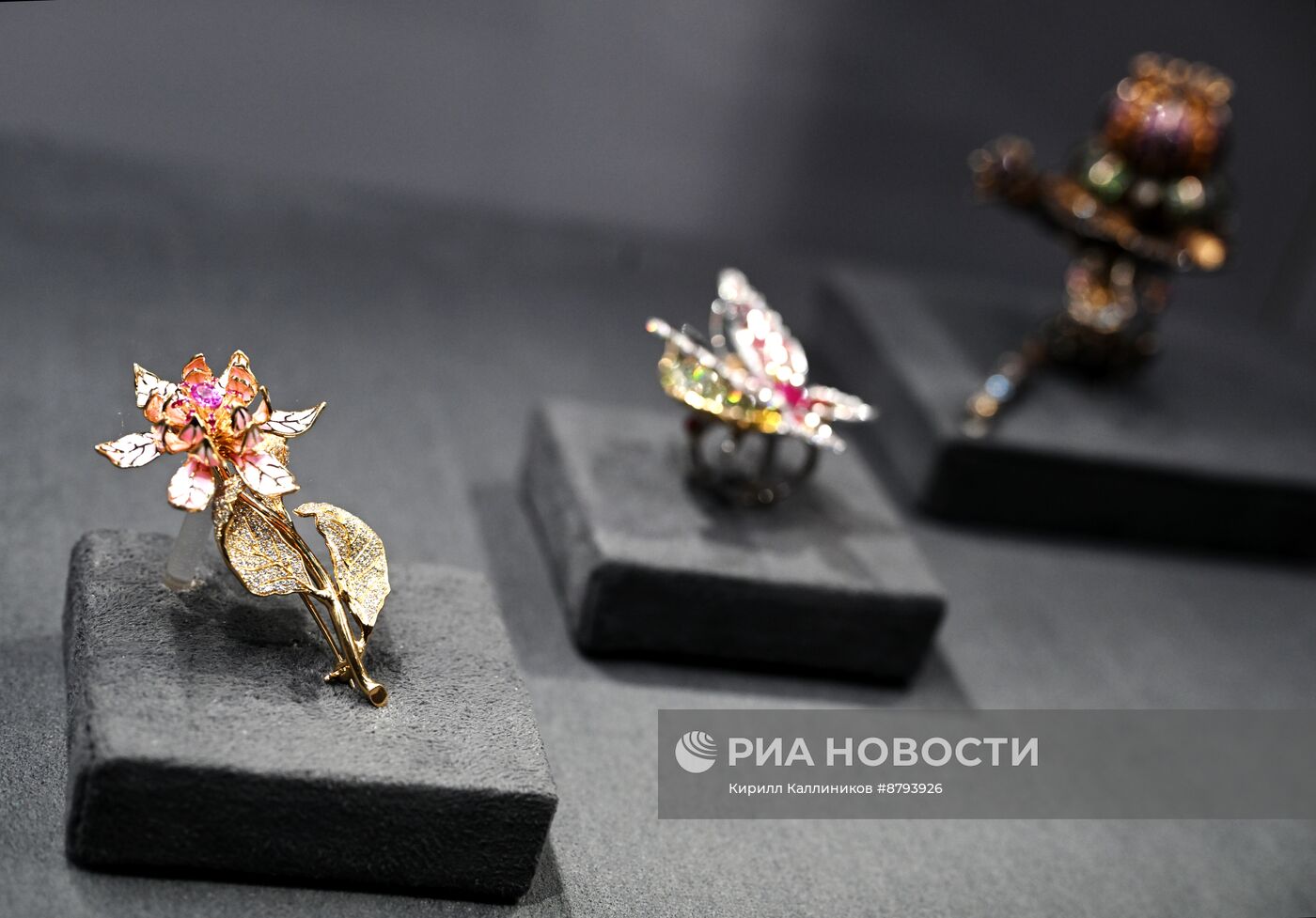 Выставка "Россия Любовь моя! Искусство ювелиров России. XIX-XXI век"