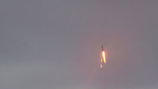 Запуск ракеты "Синева" из акватории Баренцева моря в ходе тренировки стратегических сил сдерживания