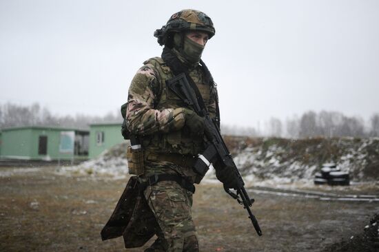 Подготовка разведчиков в Новосибирском высшем военном командном училище