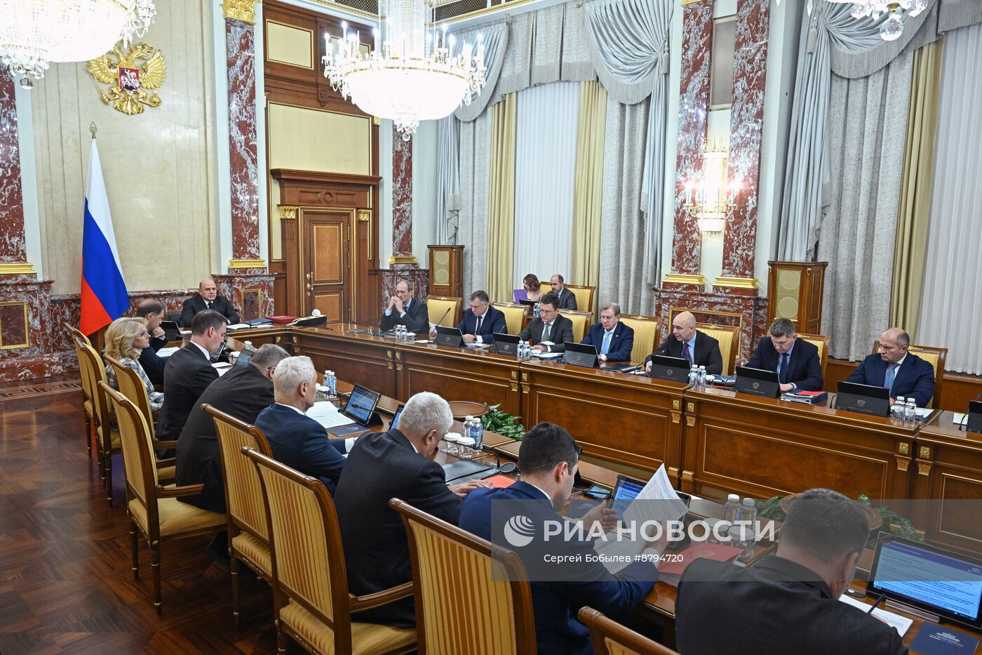 Премьер-министр Михаил Мишустин провел заседание правительства РФ