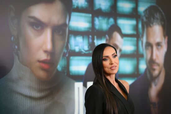 Премьера сериала "Дайте шоу"