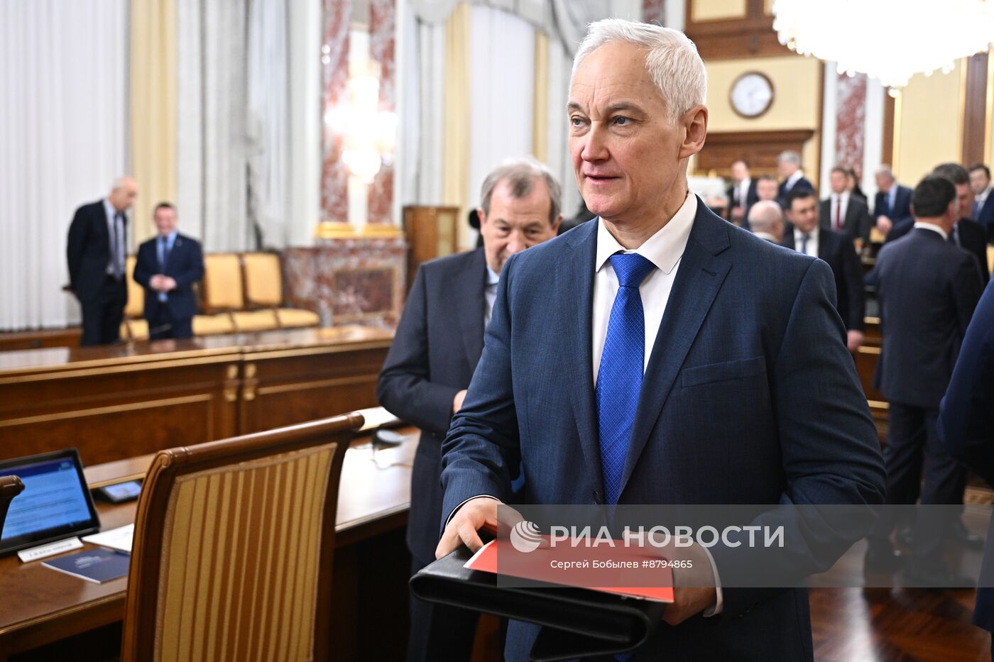 Премьер-министр Михаил Мишустин провел заседание правительства РФ