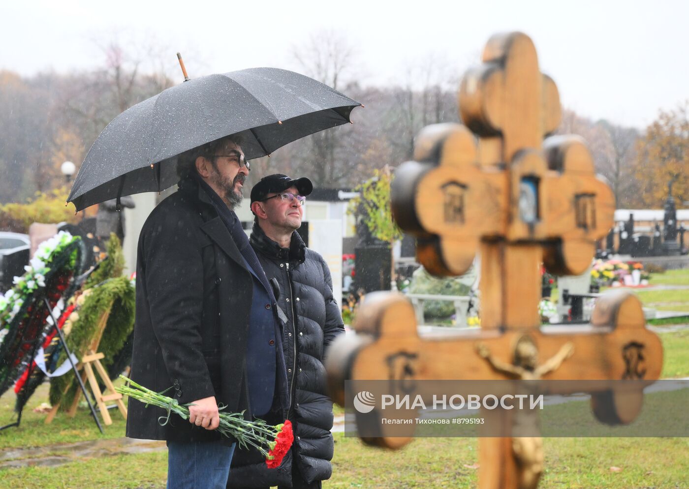 Открытие памятника народной артистке РФ Ирине Мирошниченко 