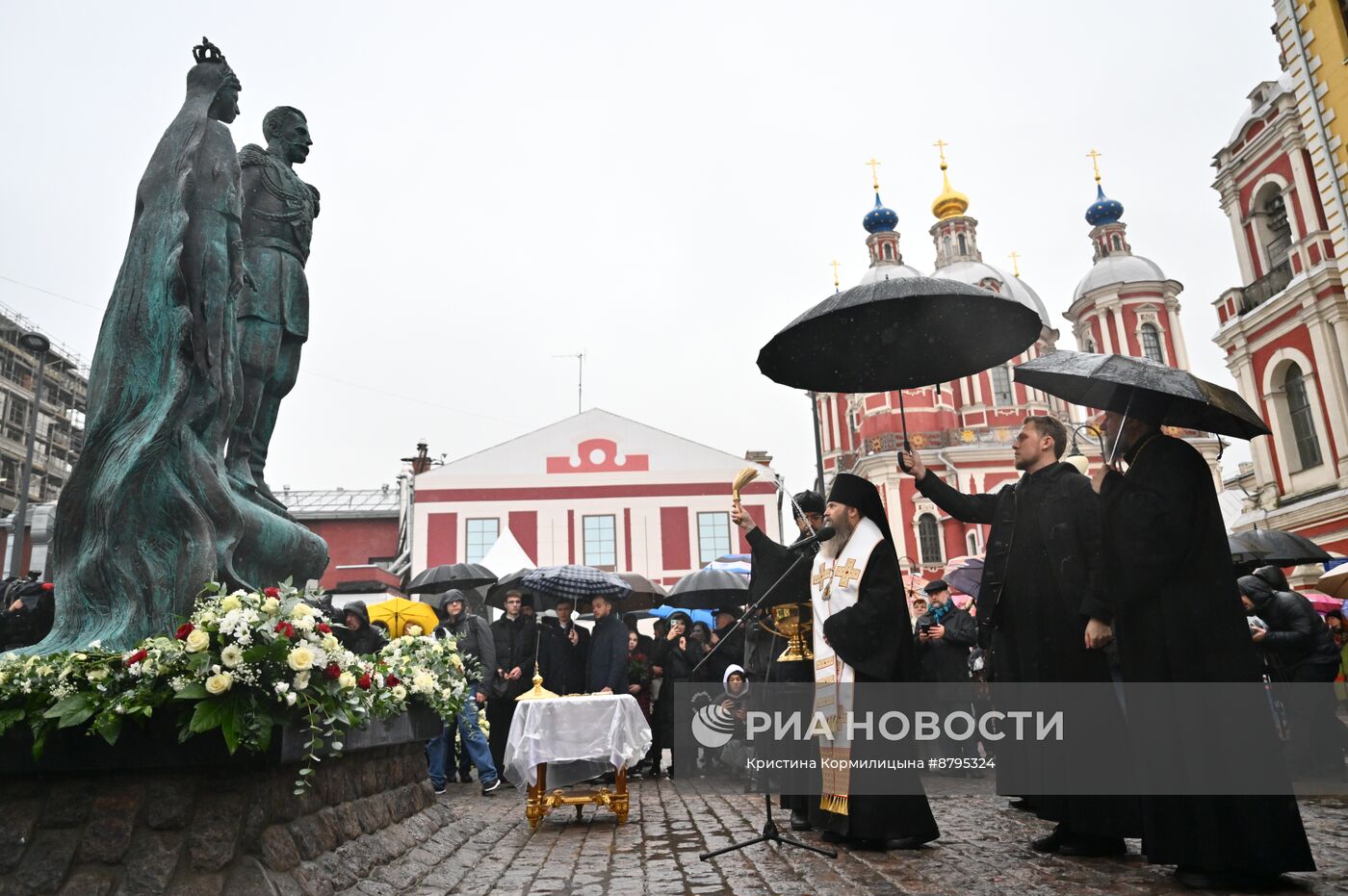 Открытие памятника великому князю Сергею Александровичу и его супруге Елизавете Фёдоровне