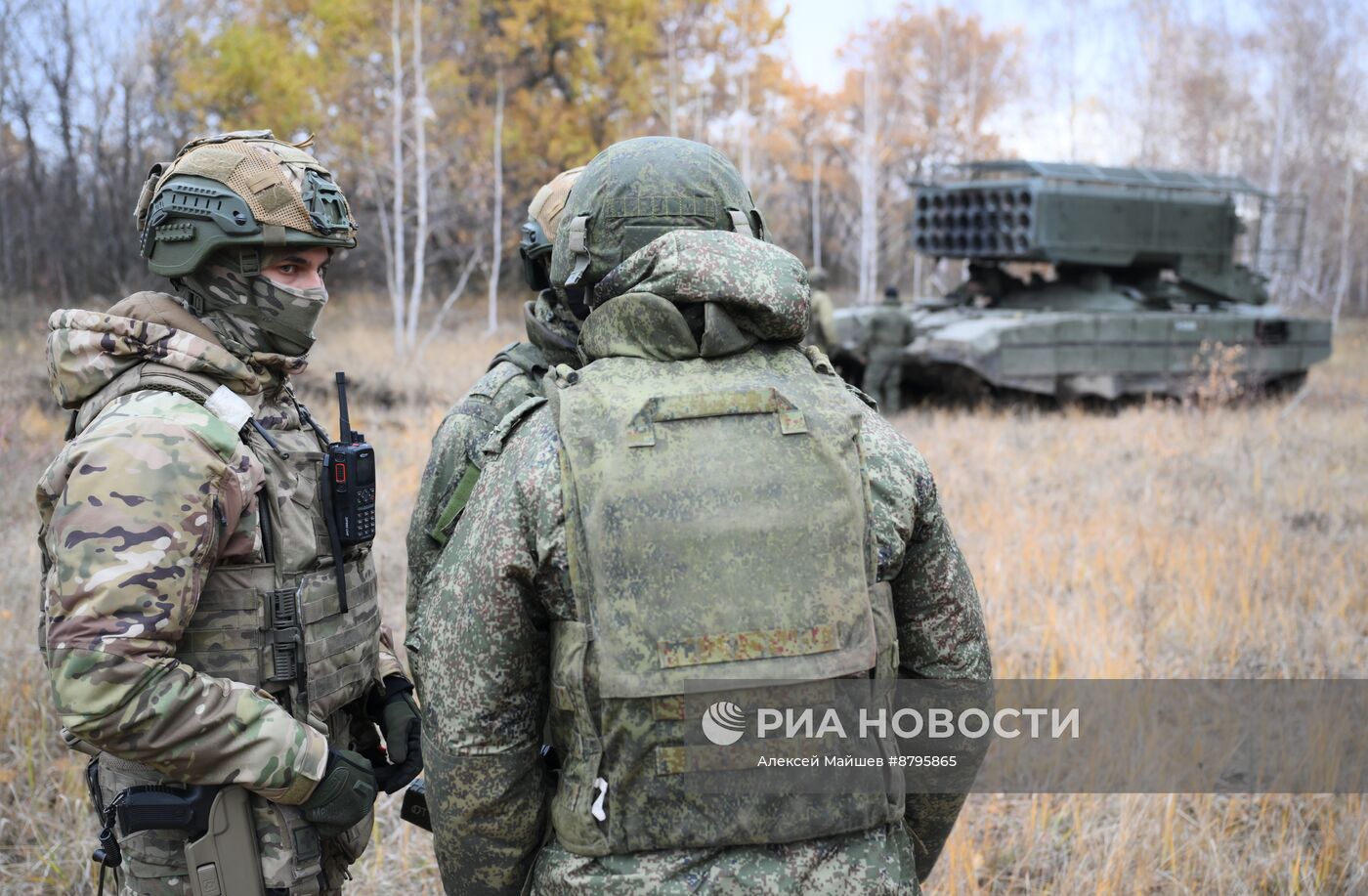 Занятия по боевой подготовке на полигоне в Саратовской области