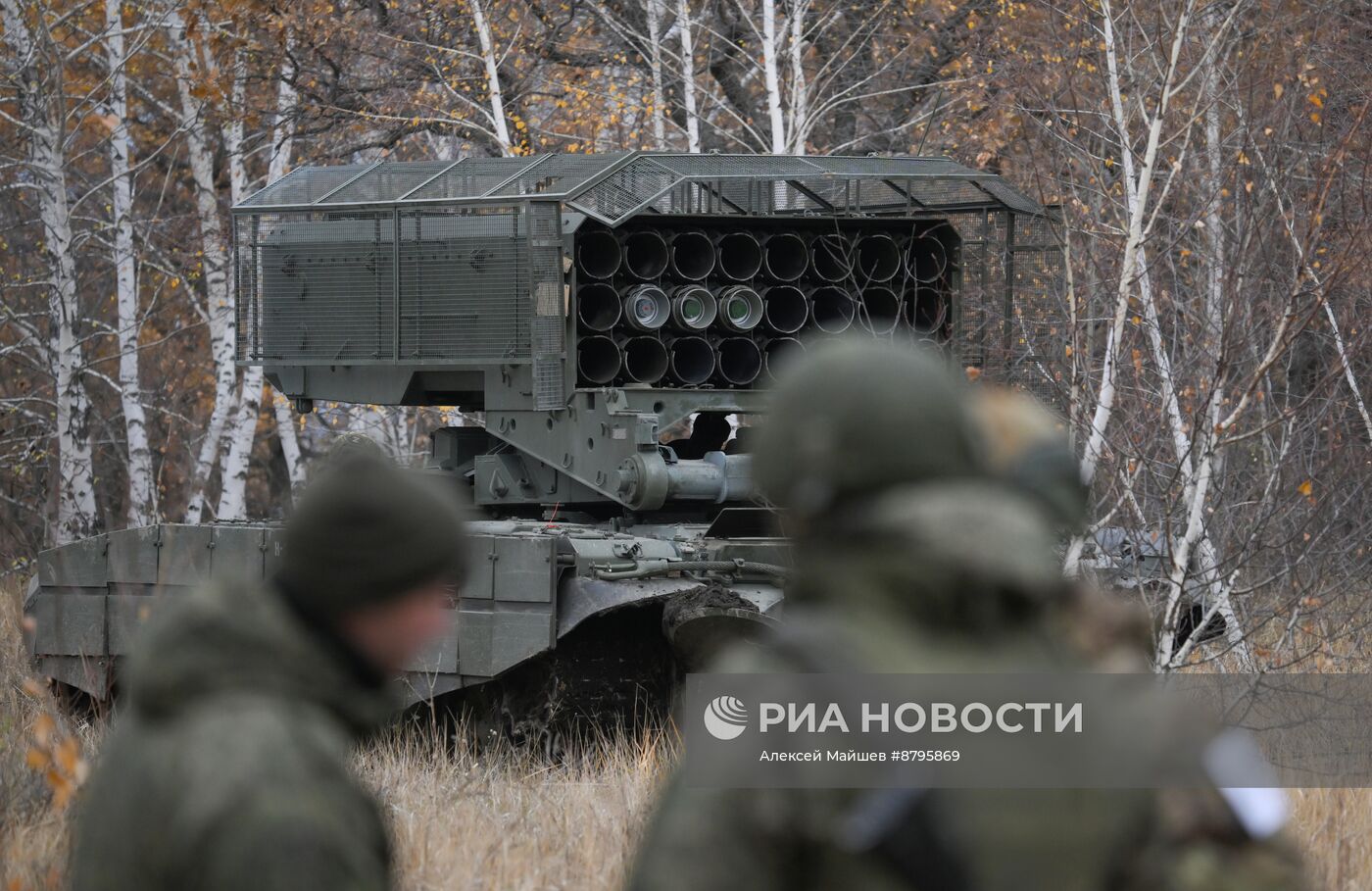 Занятия по боевой подготовке на полигоне в Саратовской области