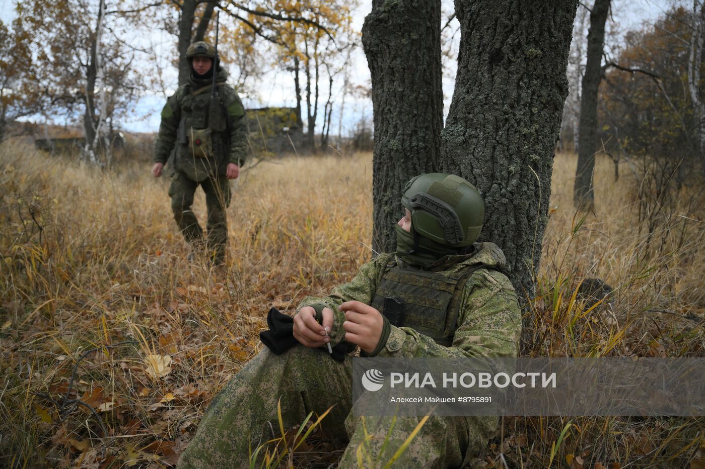 Занятия по боевой подготовке на полигоне в Саратовской области