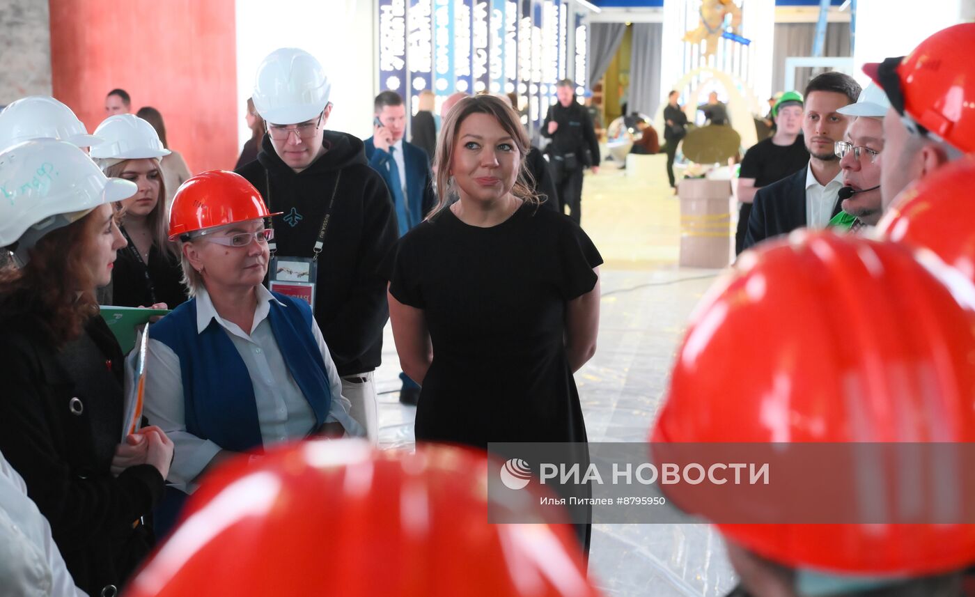 Подготовка к открытию Национального центра "Россия"