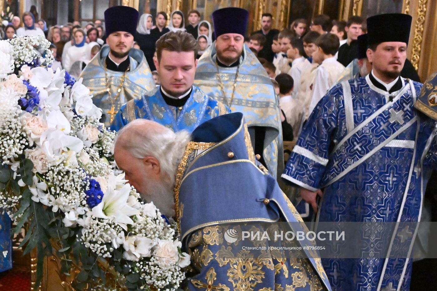 Патриаршее служение в канун праздника Казанской иконы Божией Матери