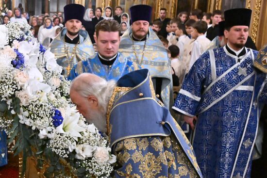 Патриаршее служение в канун праздника Казанской иконы Божией Матери