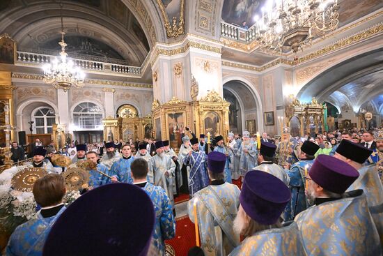 Патриаршее служение в канун праздника Казанской иконы Божией Матери