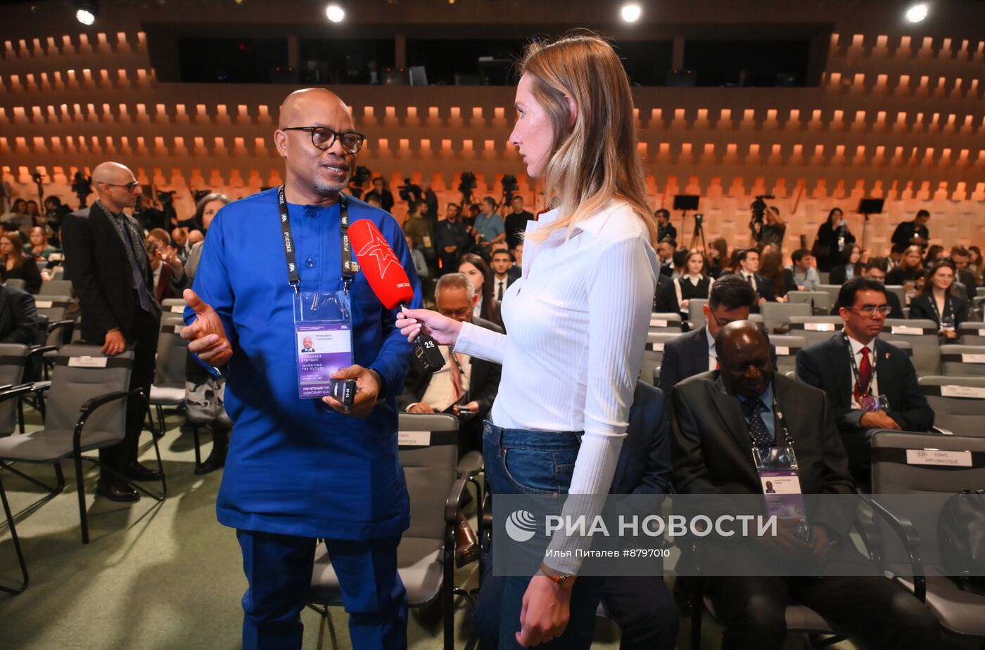 Симпозиум "Создавая будущее". Будущее многополярного мира