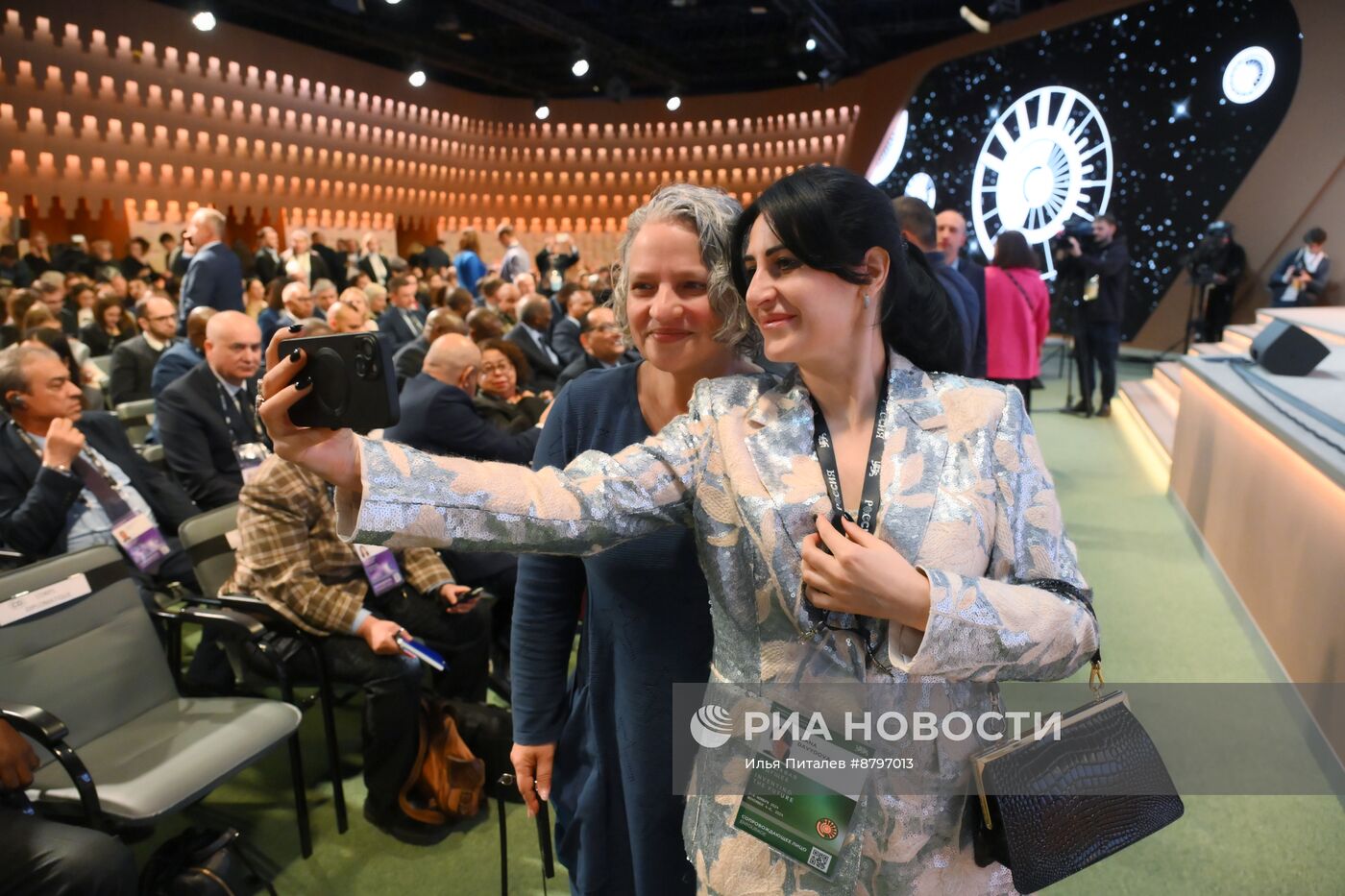 Симпозиум "Создавая будущее". Будущее многополярного мира