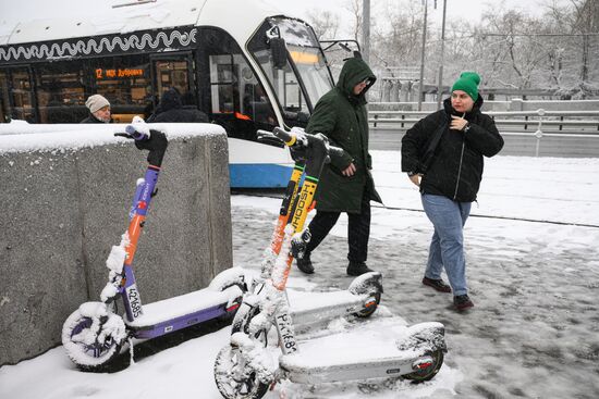 Снег в Москве