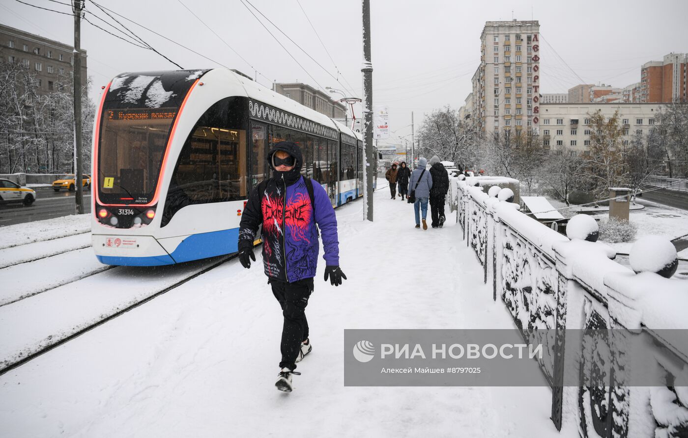 Снег в Москве