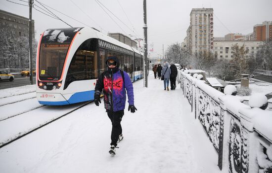 Снег в Москве