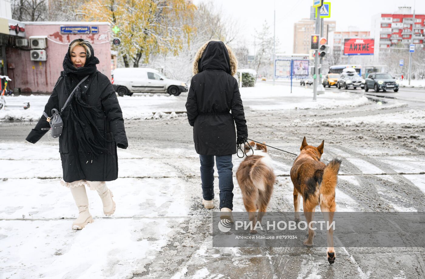 Снег в Москве