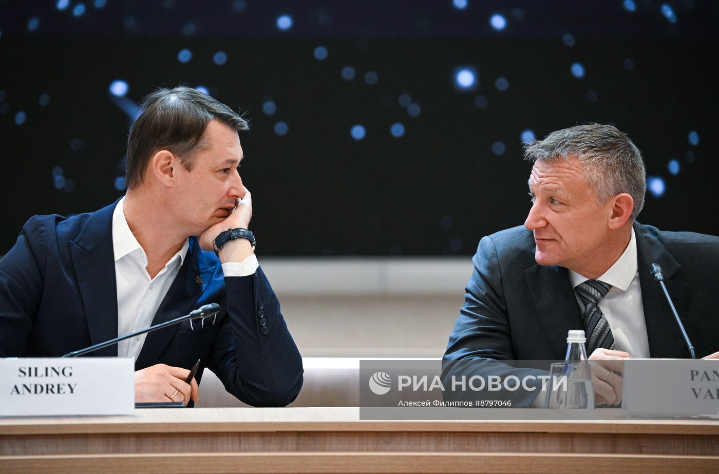 Симпозиум "Создавая будущее". Чему и как мы будем учиться?