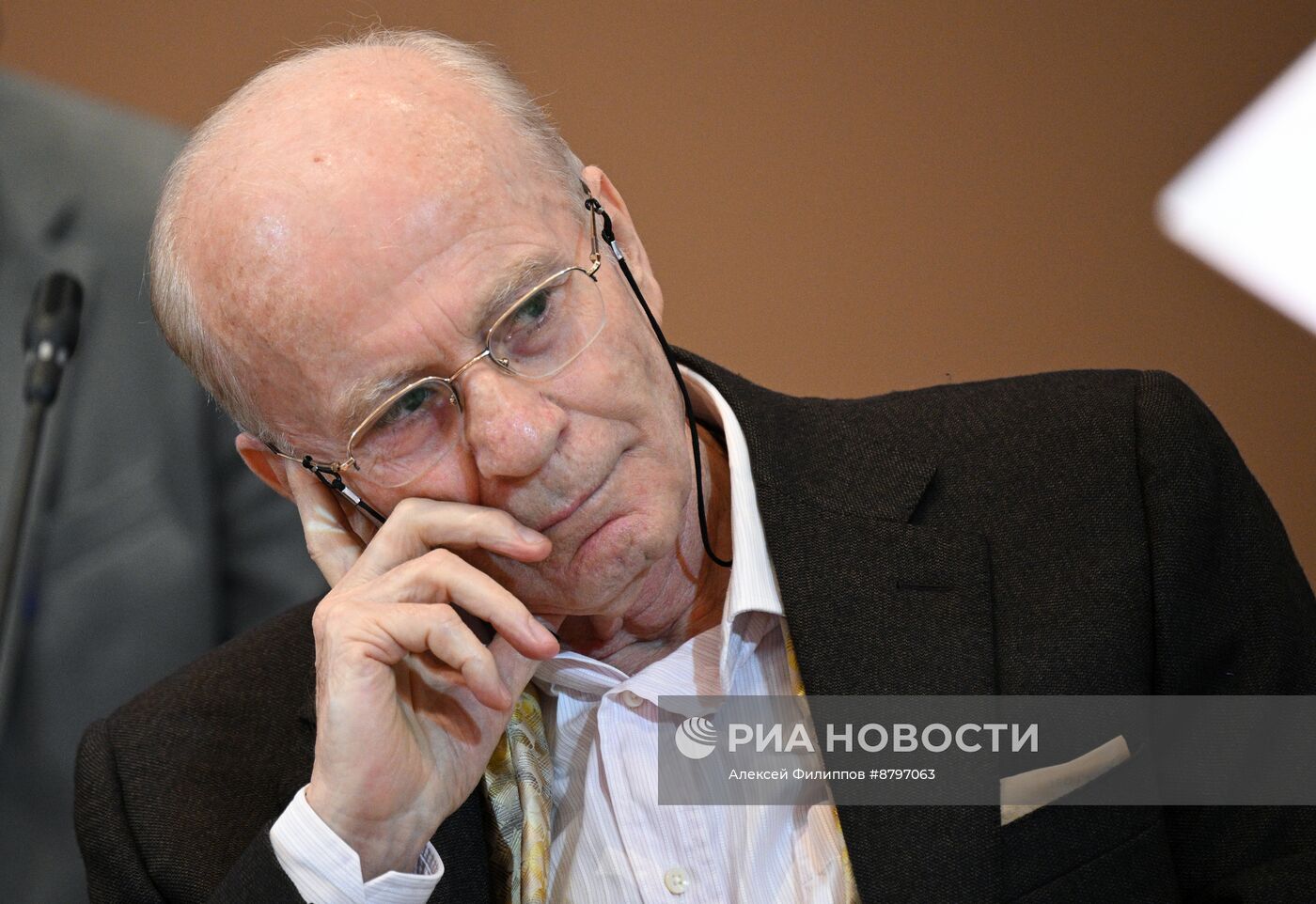 Симпозиум "Создавая будущее". Чему и как мы будем учиться?