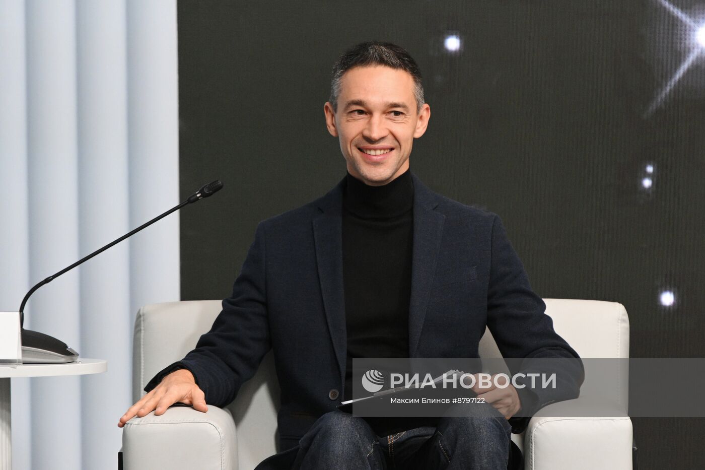 Симпозиум "Создавая будущее". Киберпанк и биопанк: к какому технологическому будущему мы стремимся?