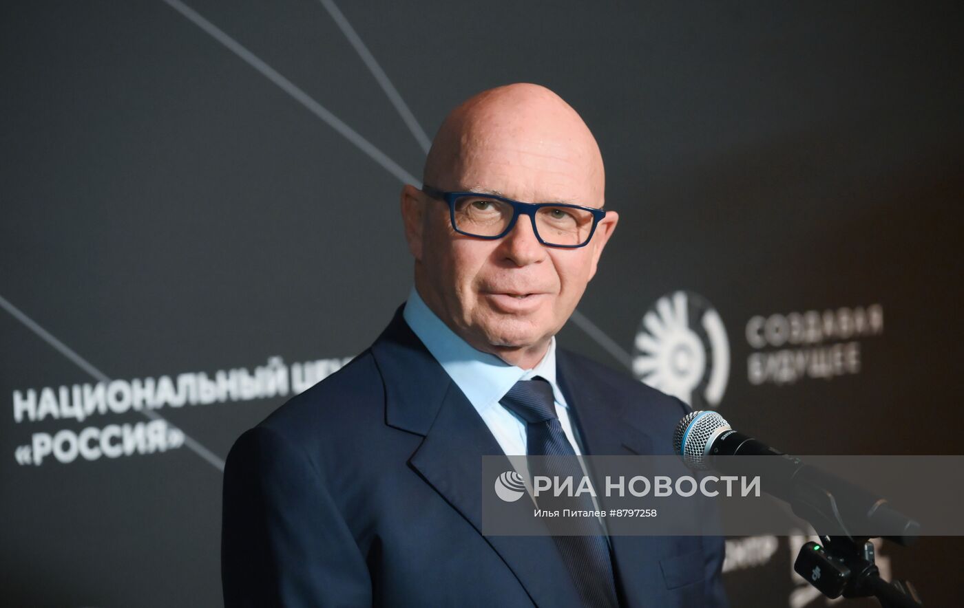 Симпозиум "Создавая будущее". Пресс-подходы