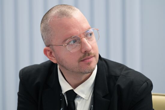 Симпозиум "Создавая будущее". Борьба со старением в концепции технооптимизма