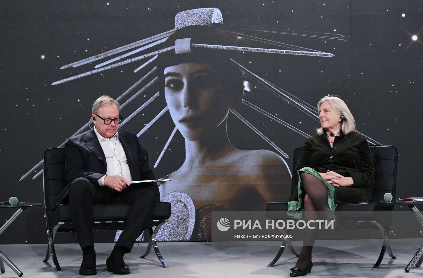 Симпозиум "Создавая будущее". Искусство жизни. Серия интервью С.И. Михайловского