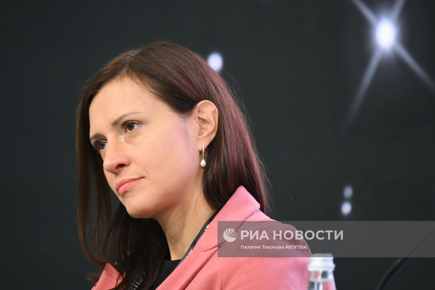 Симпозиум "Создавая будущее". Эволюция мозга: как мир меняет нас?