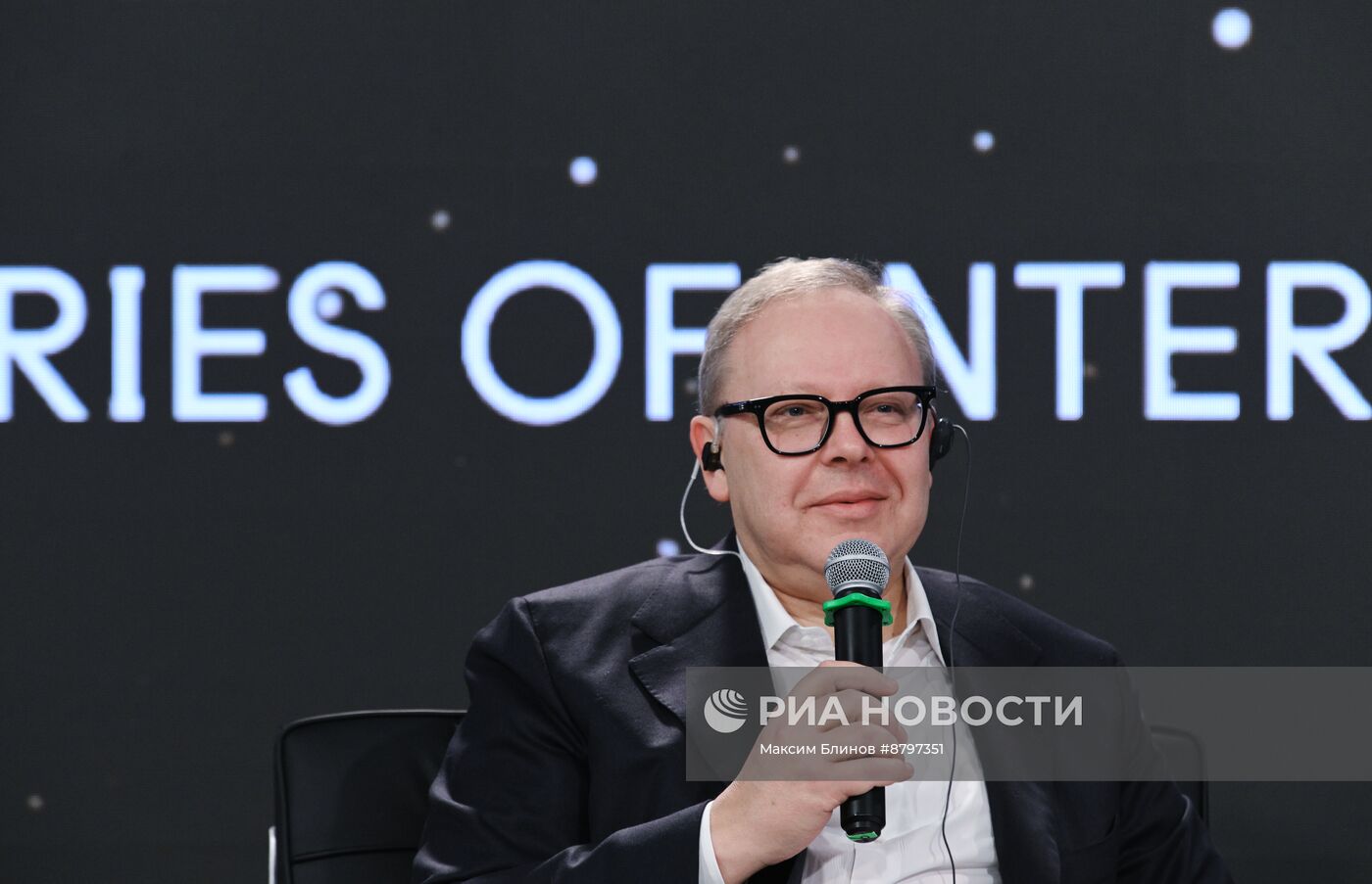 Симпозиум "Создавая будущее". Искусство жизни. Серия интервью С.И. Михайловского