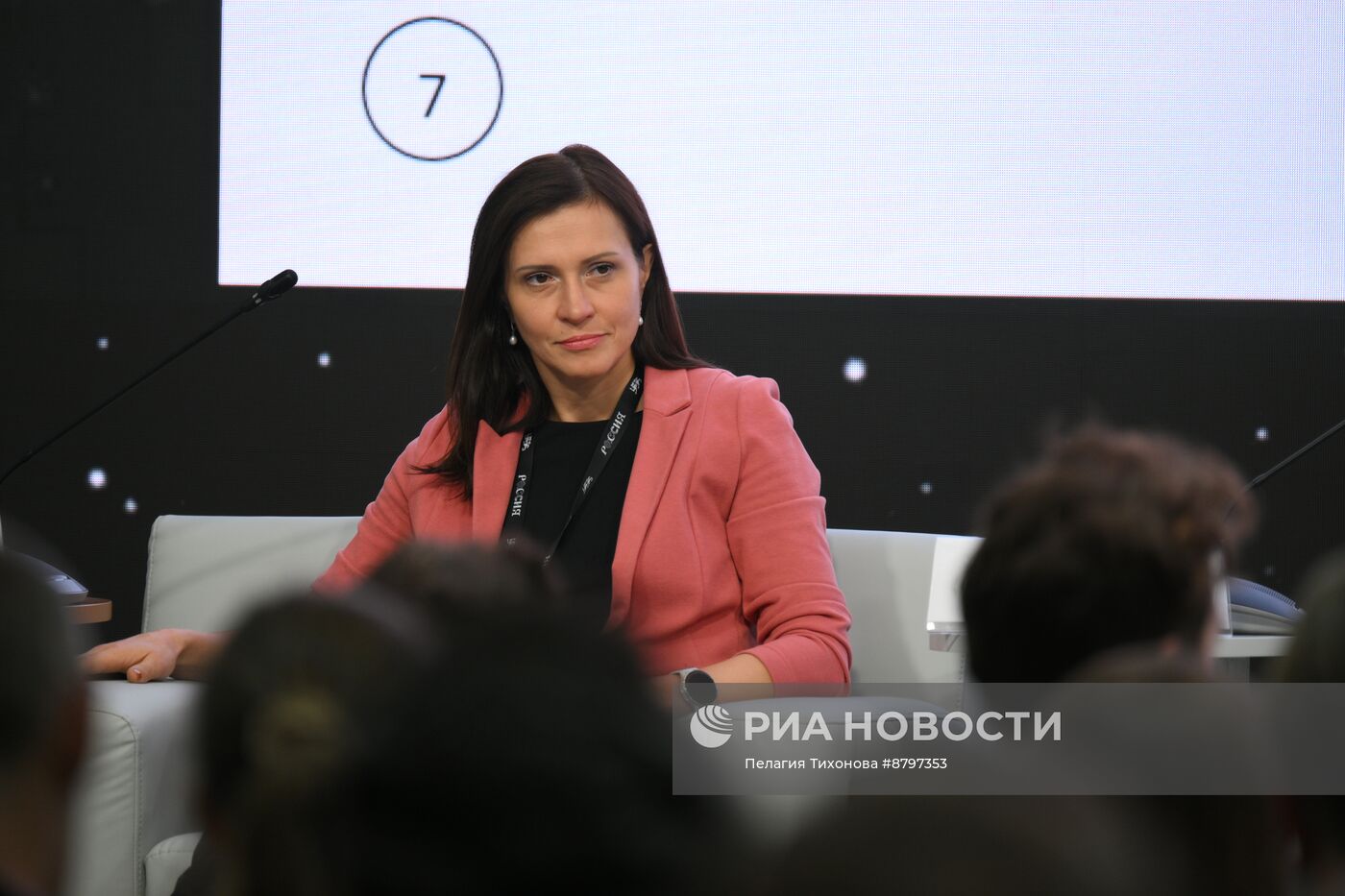 Симпозиум "Создавая будущее". Эволюция мозга: как мир меняет нас?