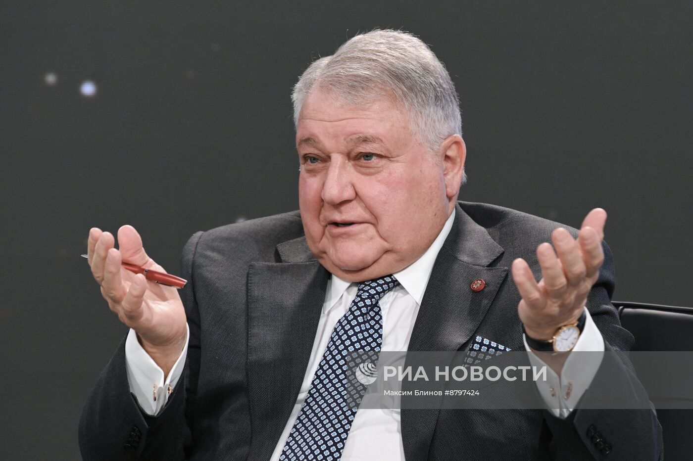 Симпозиум "Создавая будущее". Искусство жизни. Серия интервью С.И. Михайловского