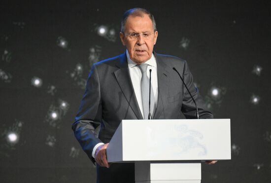 Симпозиум "Создавая будущее". Будущее многополярного мира