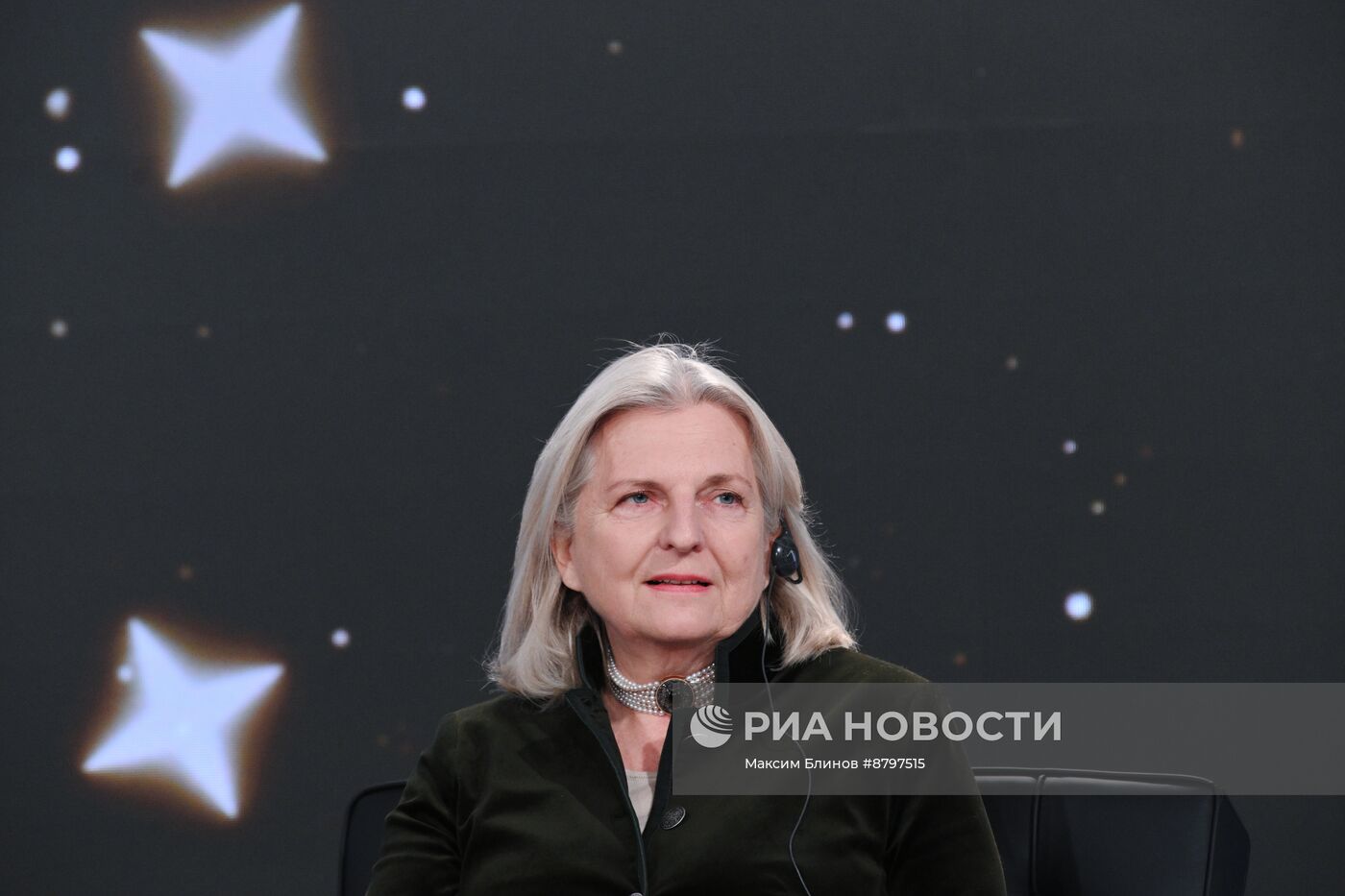 Симпозиум "Создавая будущее". Искусство жизни. Серия интервью С.И. Михайловского