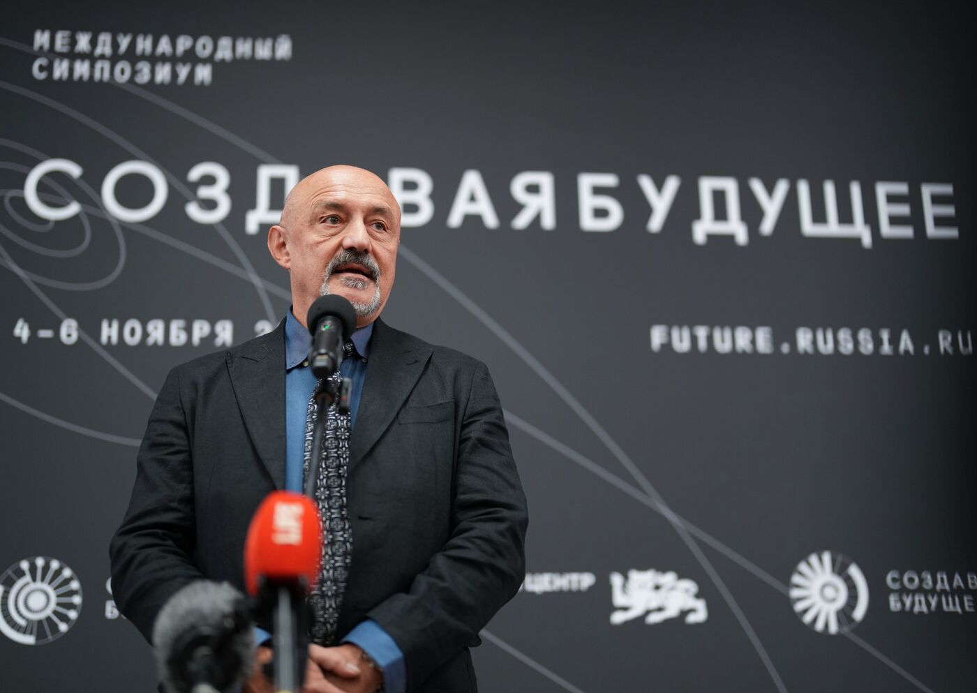 Симпозиум "Создавая будущее". Пресс-подходы