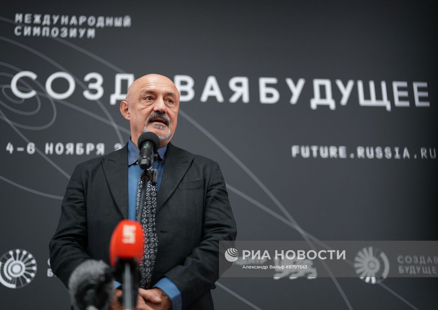 Симпозиум "Создавая будущее". Пресс-подходы