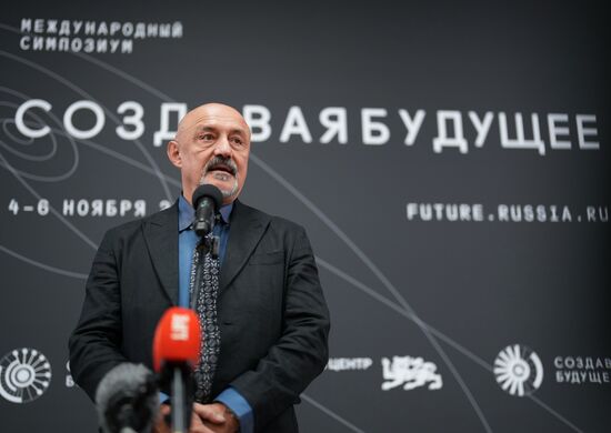 Симпозиум "Создавая будущее". Пресс-подходы