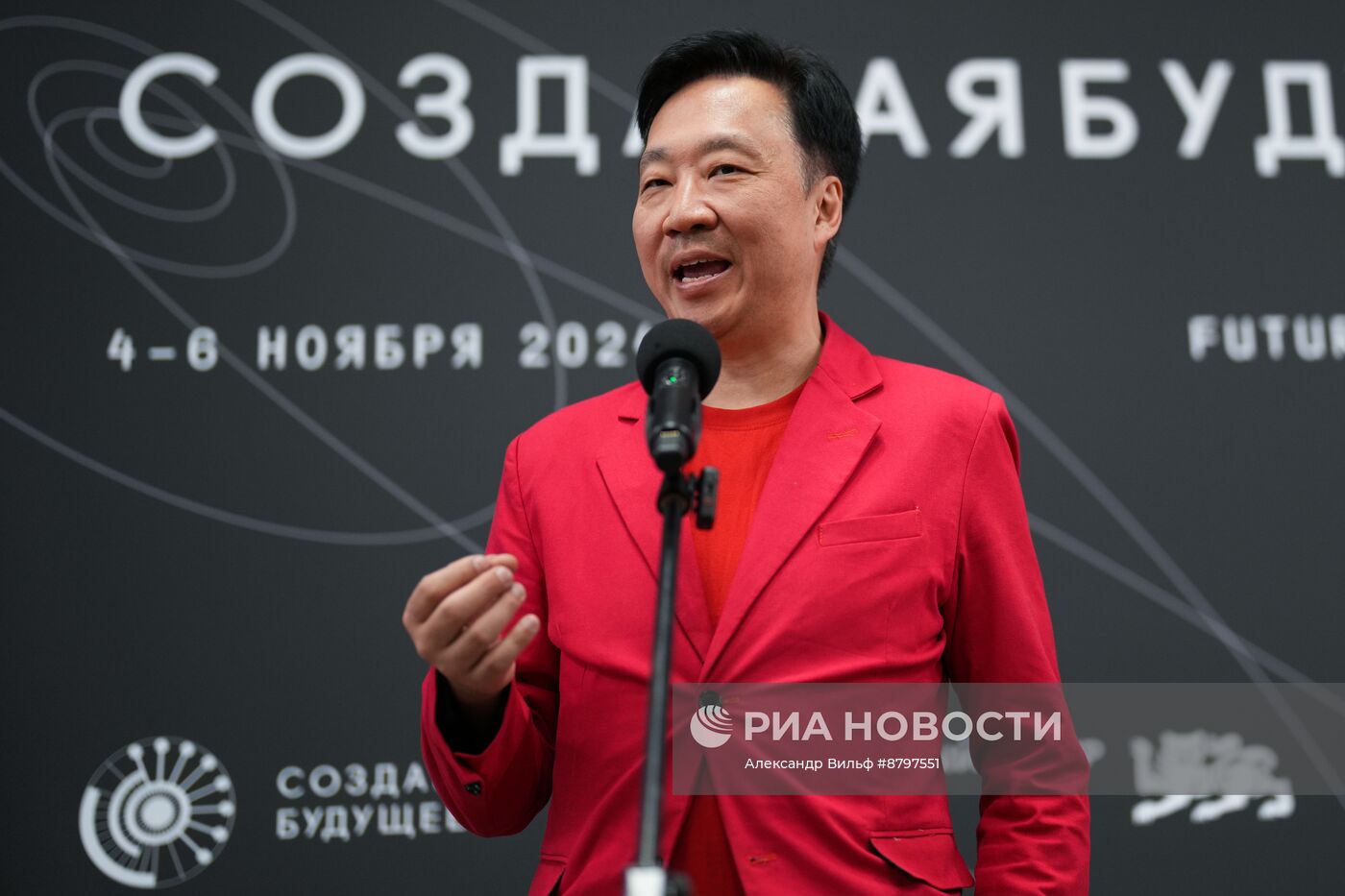 Симпозиум "Создавая будущее". Пресс-подходы