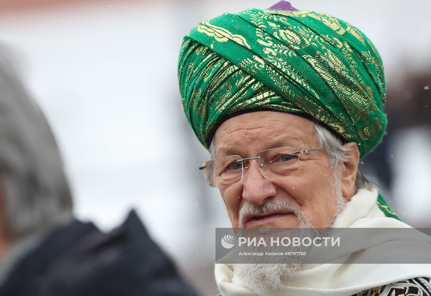 Президент Владимир Путин возложил цветы к памятнику К. Минину и Д. Пожарскому