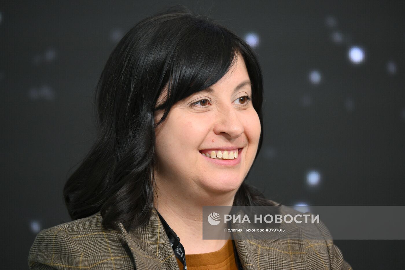 Симпозиум "Создавая будущее". Опыт прошлого в контурах будущего