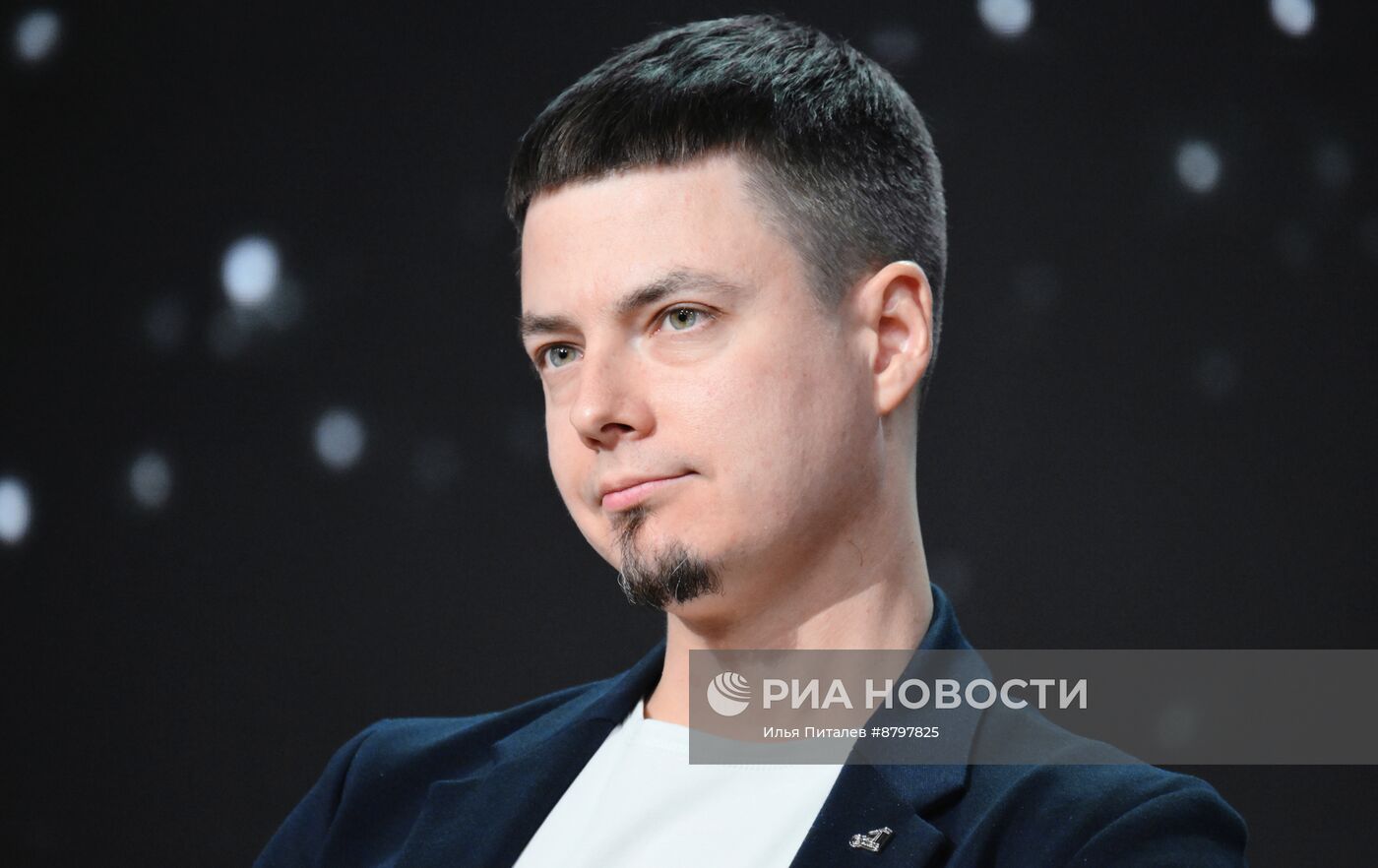 Симпозиум "Создавая будущее". Как долголетие изменит общество? Социальные и культурные последствия демографических изменений