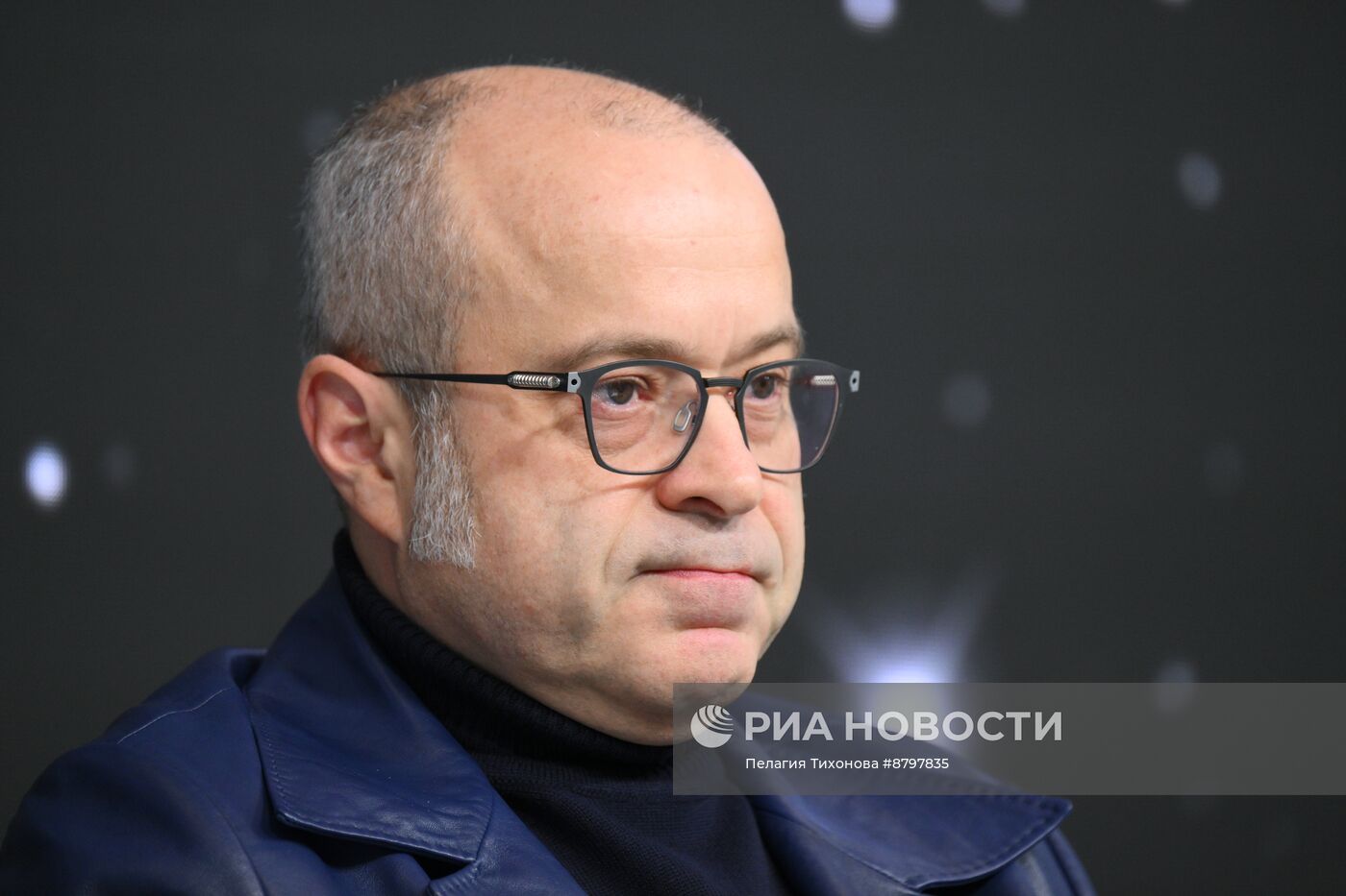 Симпозиум "Создавая будущее". Опыт прошлого в контурах будущего