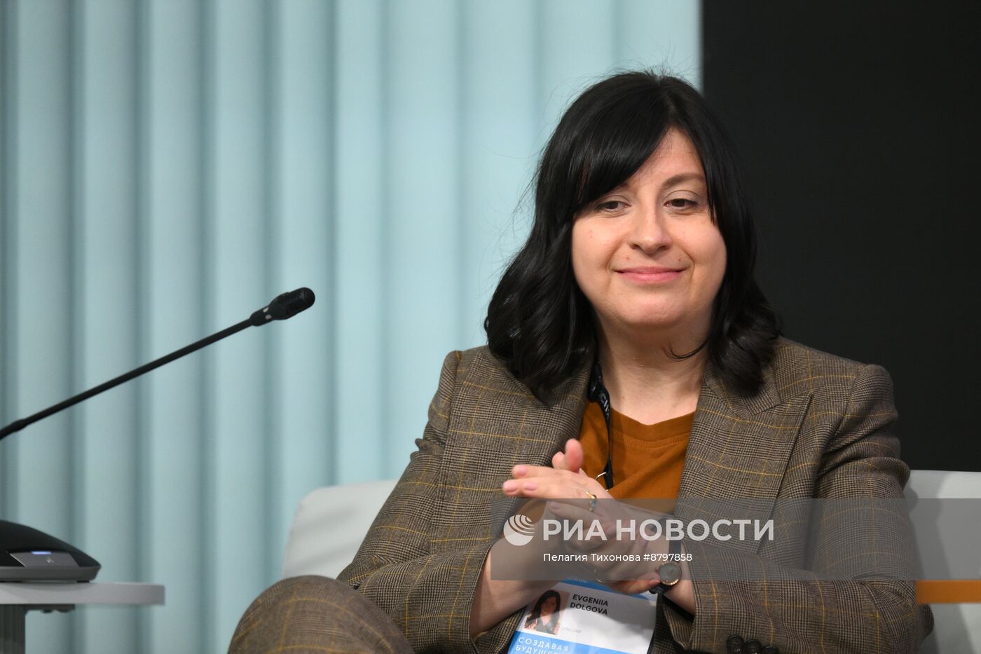 Симпозиум "Создавая будущее". Опыт прошлого в контурах будущего