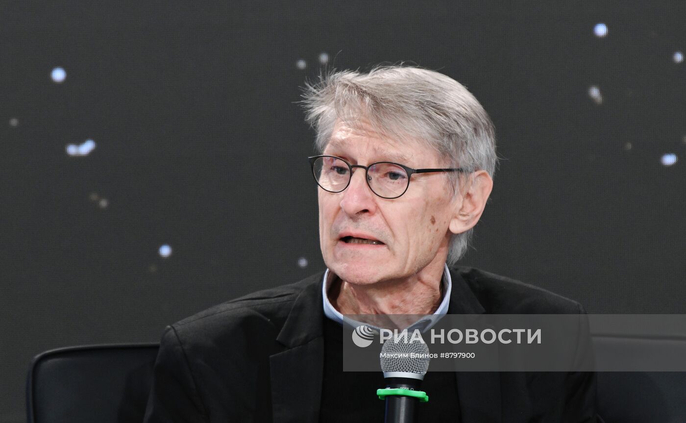 Симпозиум "Создавая будущее". Проектирование будущего: архитектура авангарда